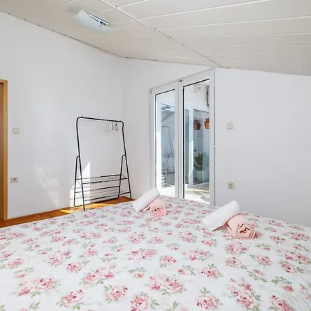 Sunset Terace Apartment *